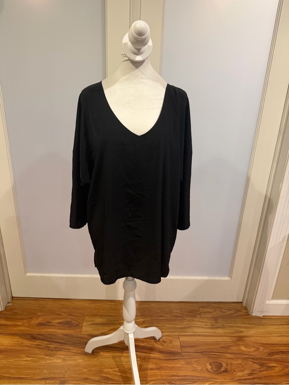 Old Navy Black V-Neck Tunic Top